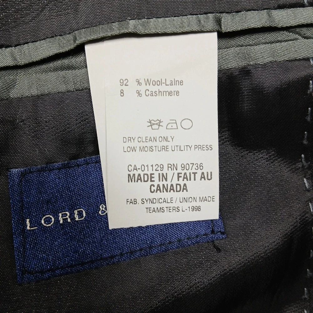 Calvin Klein Suit 40R Gray Pinstripe 2-Button Wool Cashmere Blend Made in Canada